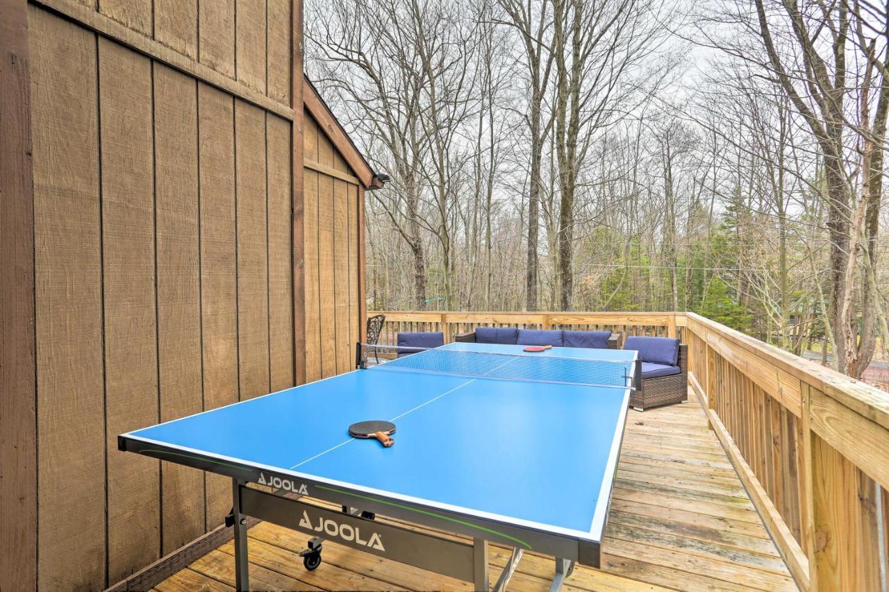 Bear Den Rustic Pocono Lake Home With Game Room! Exterior photo
